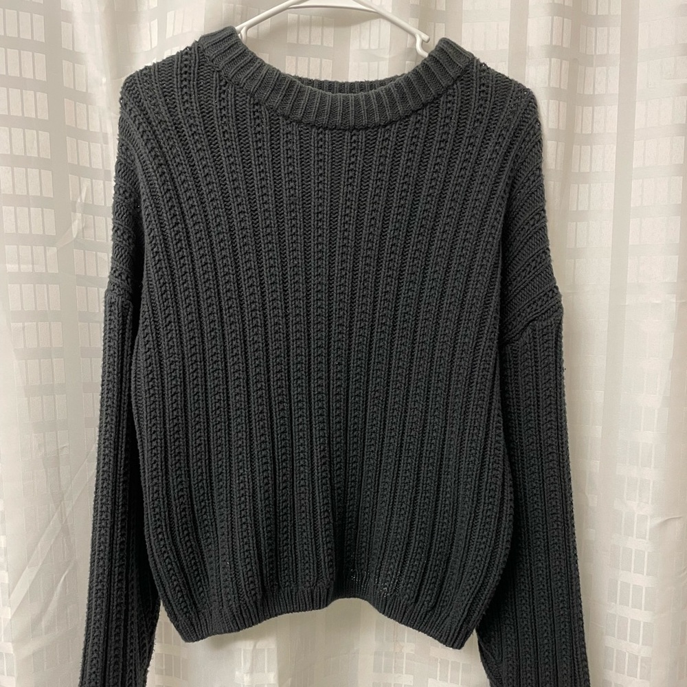 Universal Threads Sweater